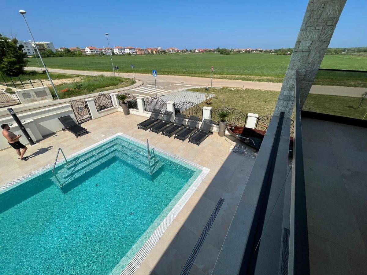 Vila Softic Amra Umag Buitenkant foto